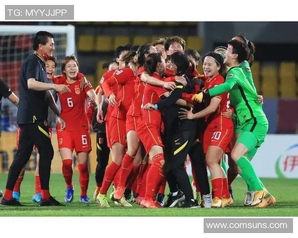 中国女足足球球星风采展示展现坚韧与实力的运动之美