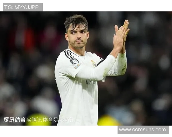 以足球场穿20号球衣的球星为核心，探讨他们的辉煌成就与独特风格