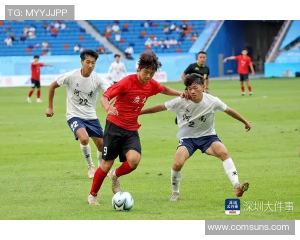 松溪足球球星拼搏故事展现体育精神与青春奋斗力量